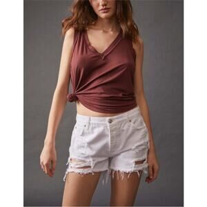 NWT Free People Maggie Mid-Rise Distressed Shorts Optic White Size 25